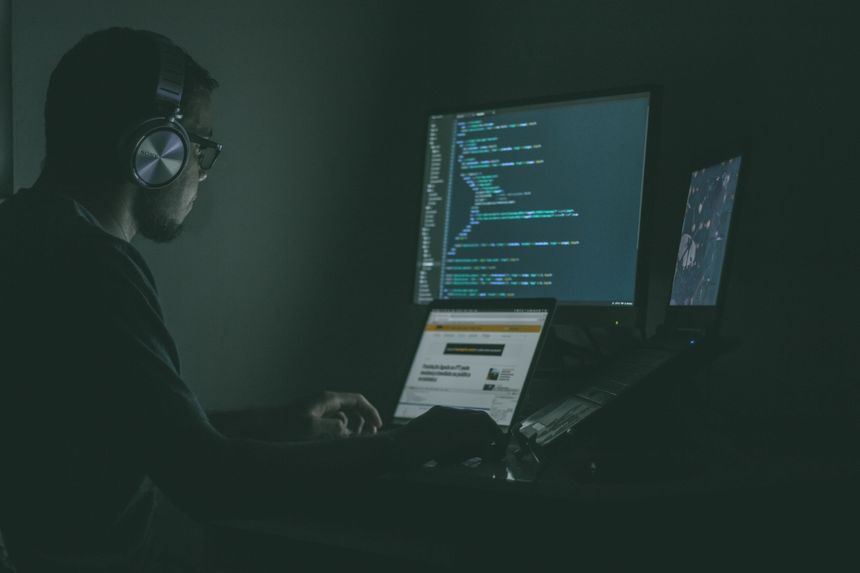 Hackerangriffe: Haftungsrisiko für IT-Dienstleister - bau-plan-asekurado
