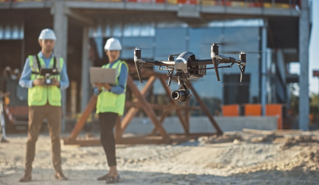 Drohnen am Bau – Einsatzmöglichkeiten und Risiken - bau-plan-asekurado